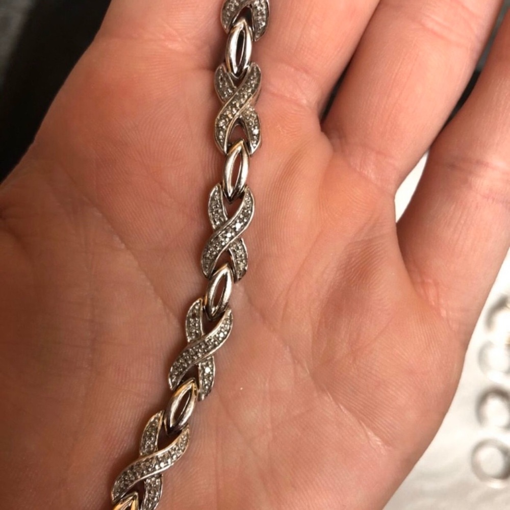 Diamond tennis bracelet.